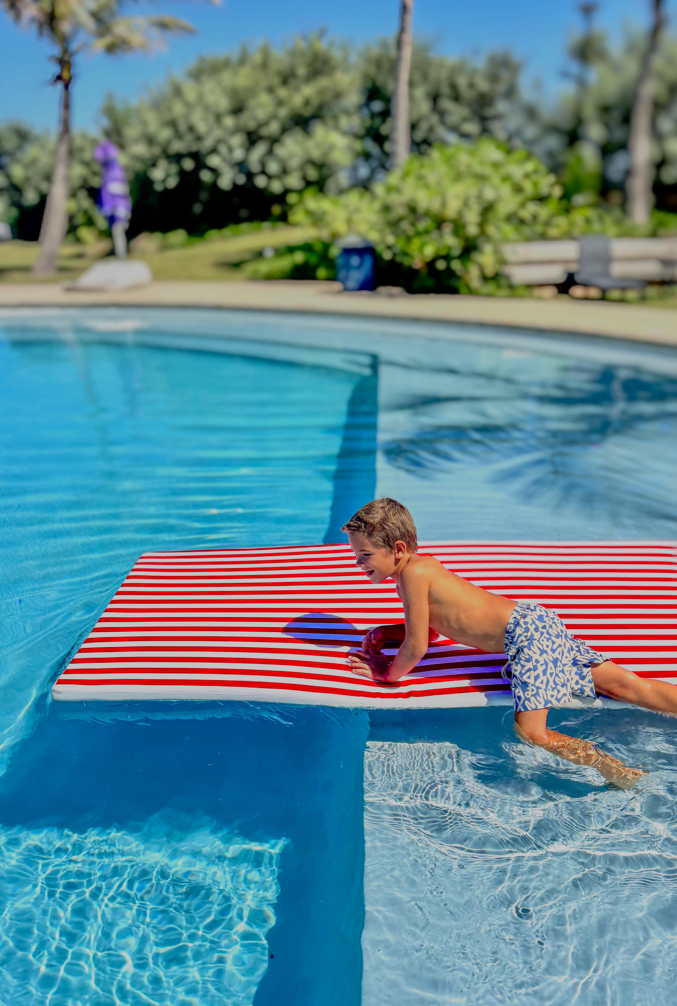 Float Haus Pool Floating mat